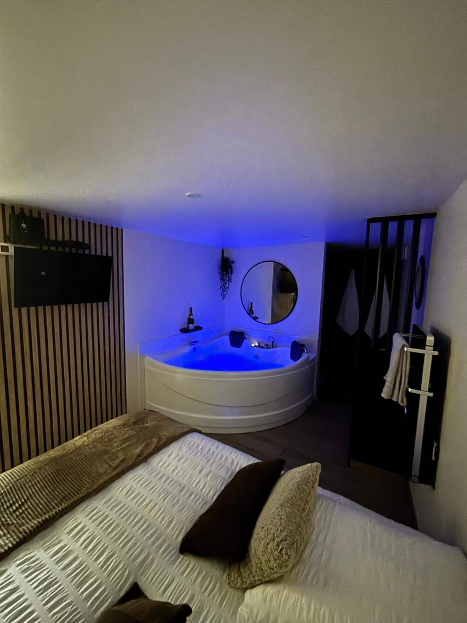 Tiny Room لونْجورْ المظهر الخارجي الصورة